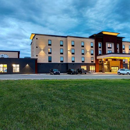 The Landing Hotel & Conference Centre St. Paul ภายนอก รูปภาพ