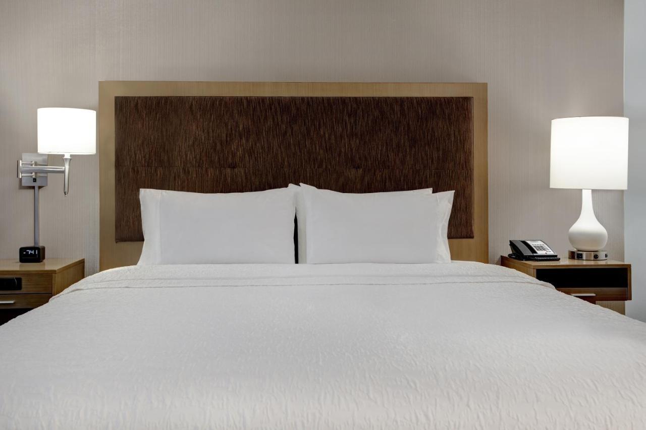 The Landing Hotel & Conference Centre St. Paul ภายนอก รูปภาพ