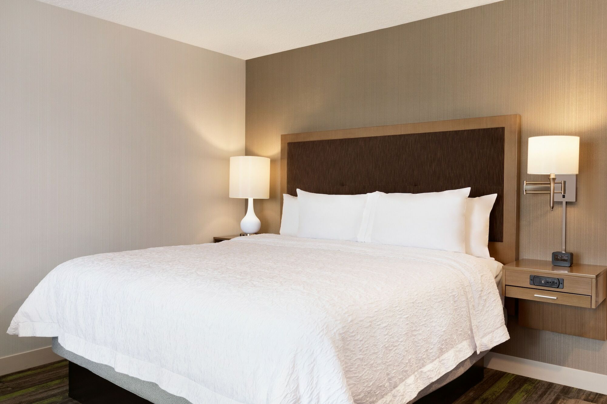 The Landing Hotel & Conference Centre St. Paul ภายนอก รูปภาพ